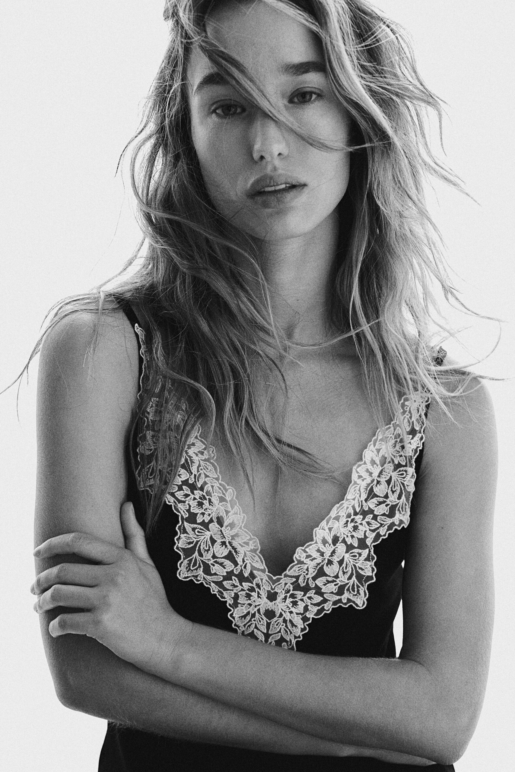 Lace-trimmed ribbed pyjamas